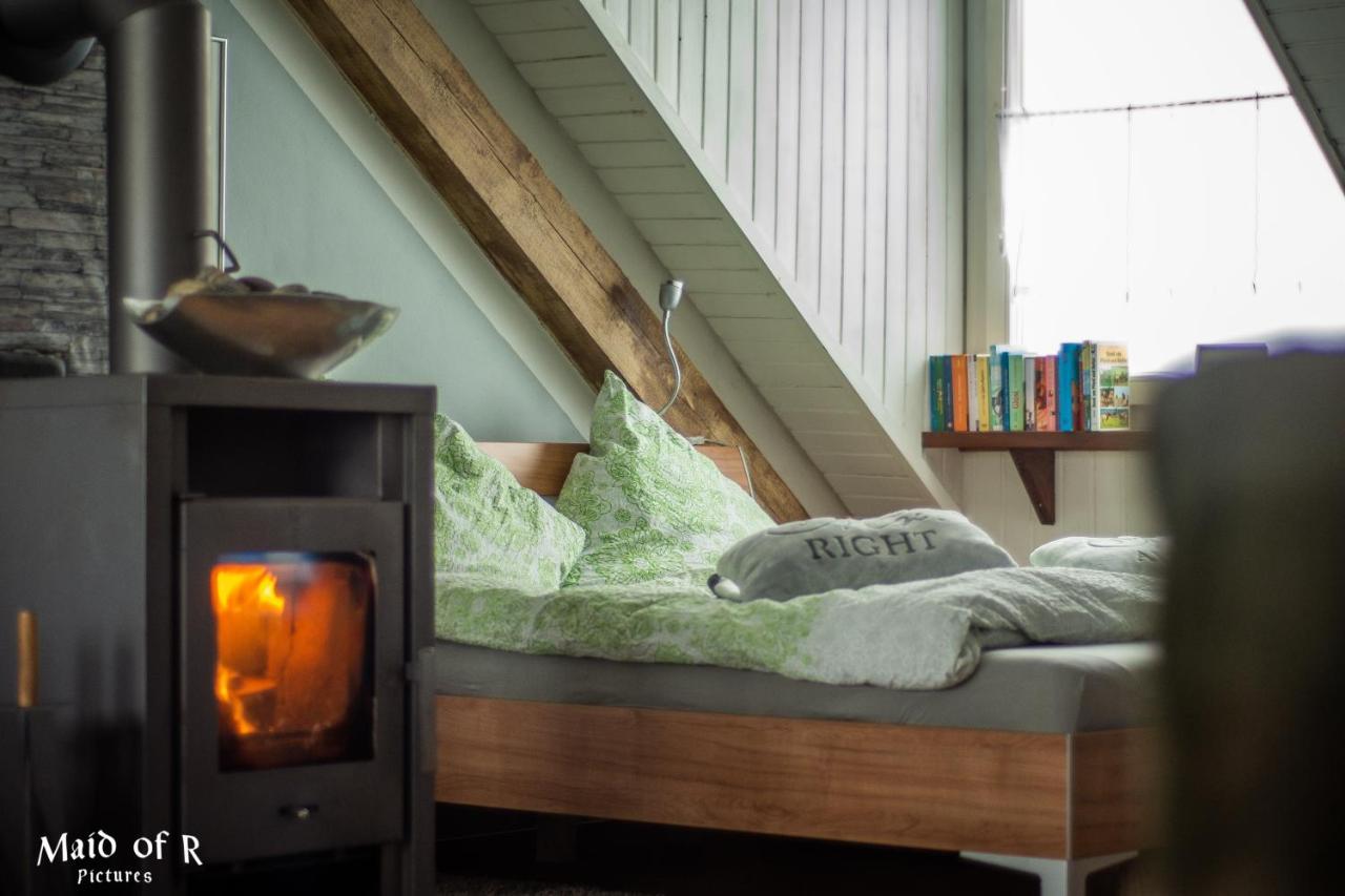 Hof Vierzehnender Im Hohen Venn - 70Qm Fachwerk-Studio - Grosses Wohn-Schlafzimmer Mit Dachterrasse Und Kaminofen - Separate Kueche - Perfekt Fuer Paare - Monschau - Eifel - Hunde Willkommen - Islandpferde Kültér fotó